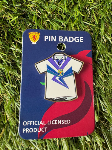 Retro 1996 Away Strip Pin